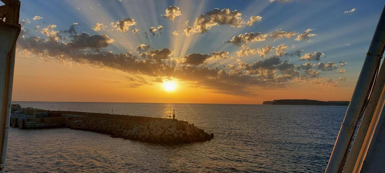Haven Farmhouse B&B Għarb Екстериор снимка