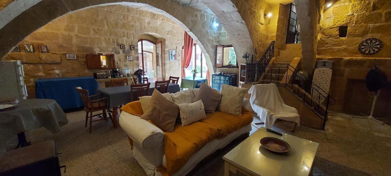 Haven Farmhouse B&B Għarb Екстериор снимка