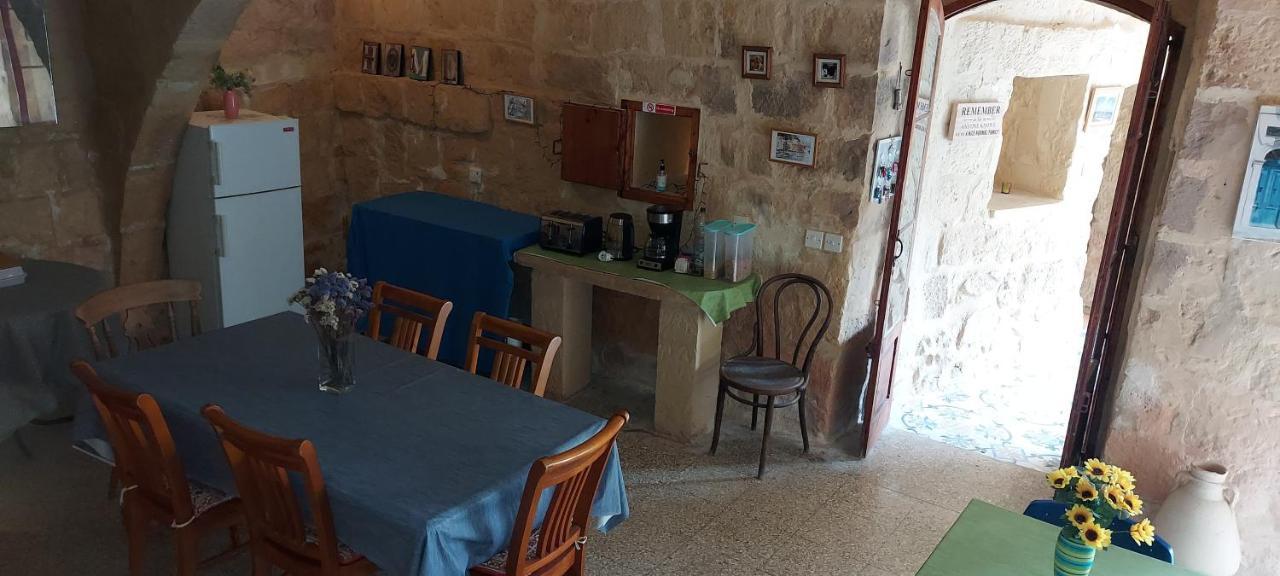 Haven Farmhouse B&B Għarb Екстериор снимка